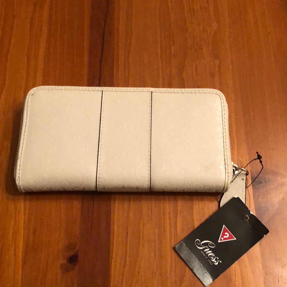 GUESS WALLET . - Picture 3 of 3
